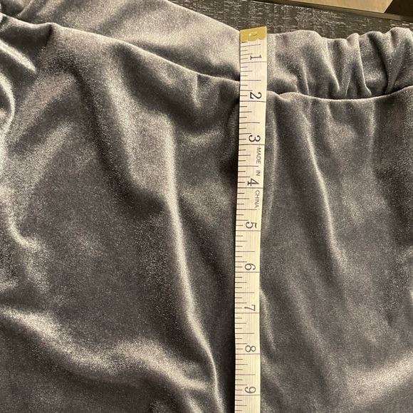 2 Piece Gray Velour Top & Pants Outfit, Size CL, No other label included see pic - Picture 11 of 14